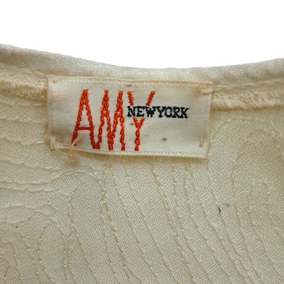 Amy New York Cocktail Cap Fascinator Hat Beaded w/ Pearl Cream White Headdress - Picture 11 of 14